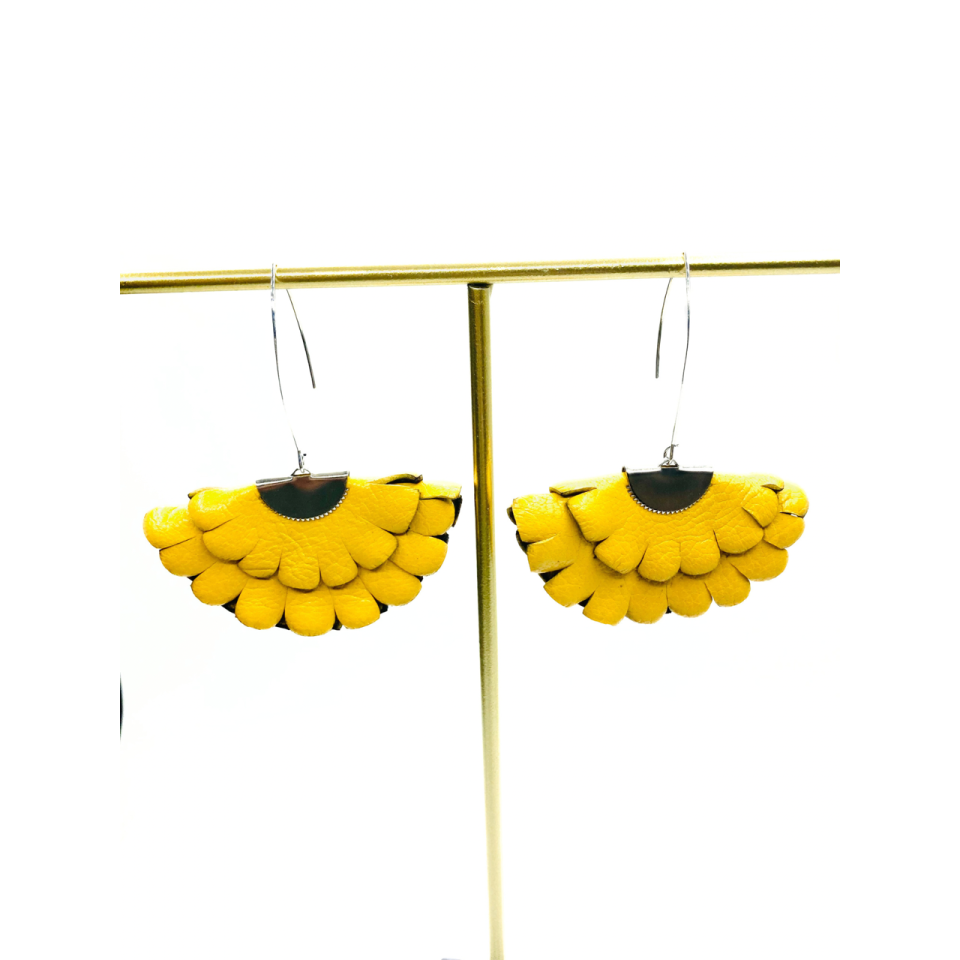 Cercei Handmade din Piele Naturala Galbena Boema – Cercei