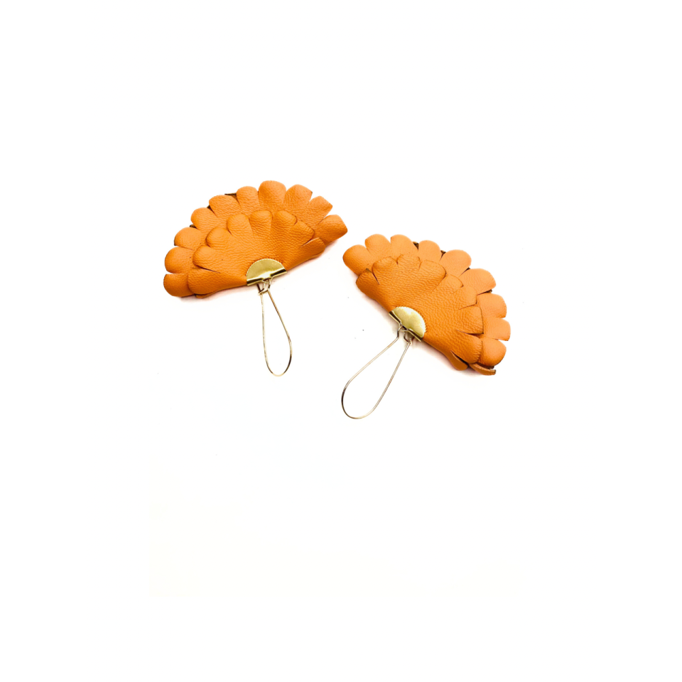 Cercei Handmade din Piele Naturala Portocalie Boema – Cercei