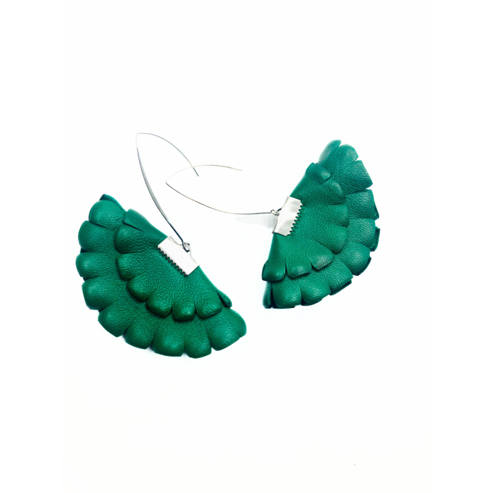 Cercei Handmade din Piele Naturala Verde Smarald Boema - readytowear.ro