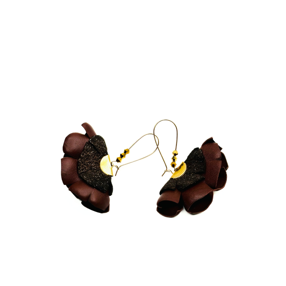 Cercei Handmade din Piele Naturala Maro Cleopatra – Cercei