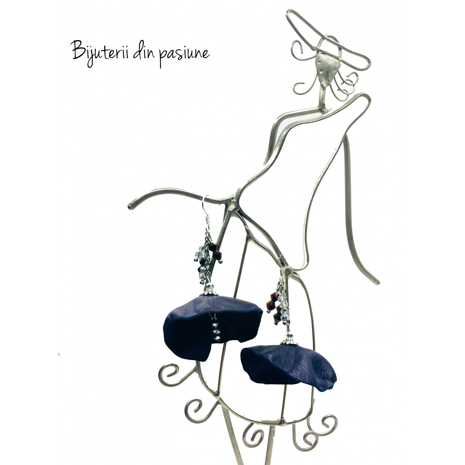 Cercei Handmade din Piele Naturala Bleumarin Dancing Doll – Cercei