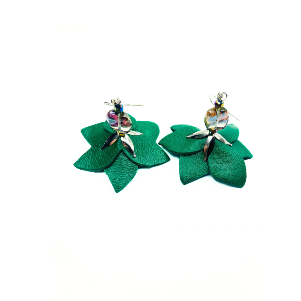 Cercei Handmade din Piele Naturala Verde Tinkerbell – Cercei