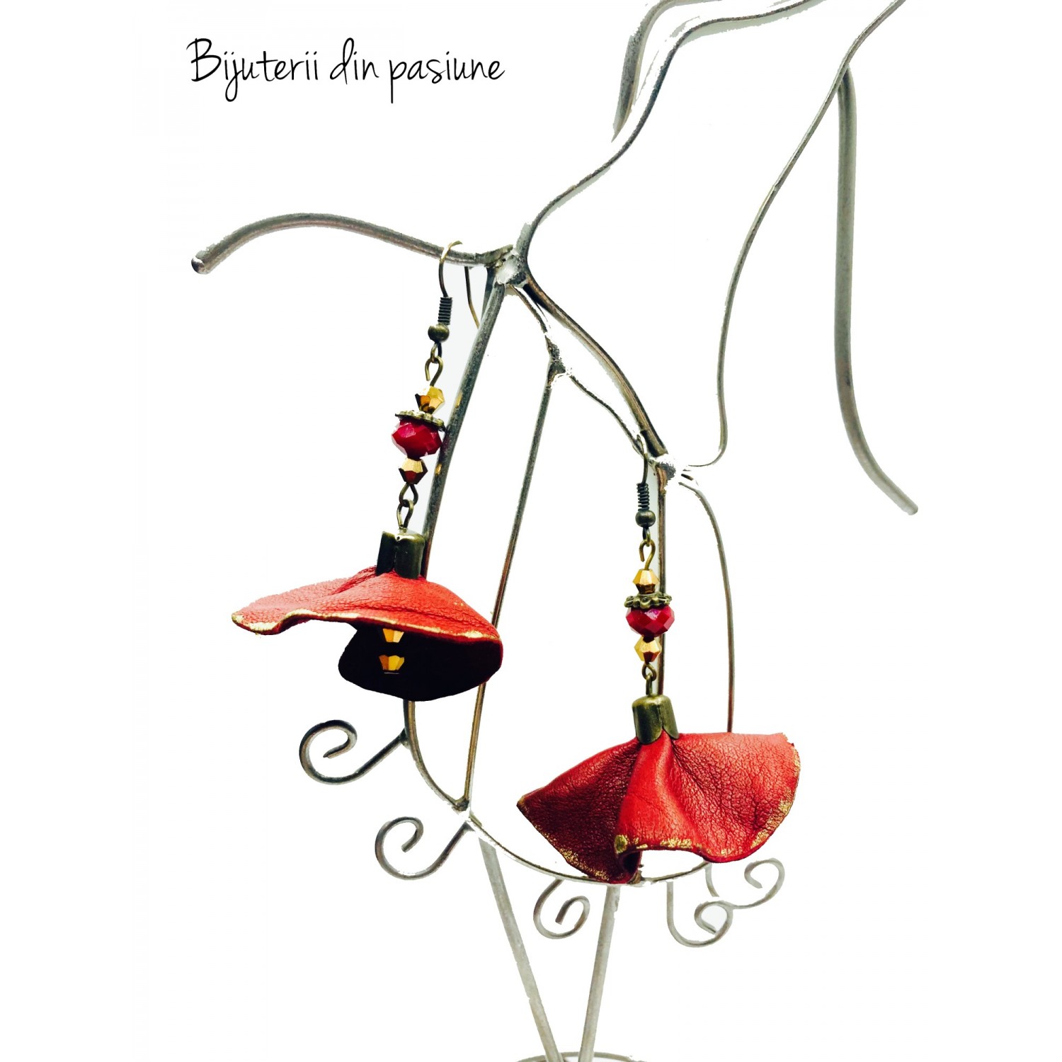 Cercei Handmade din Piele Naturala Rosie Vintage Doll – Cercei Cercei Handmade din Piele Naturala Rosie Vintage Doll – Cercei