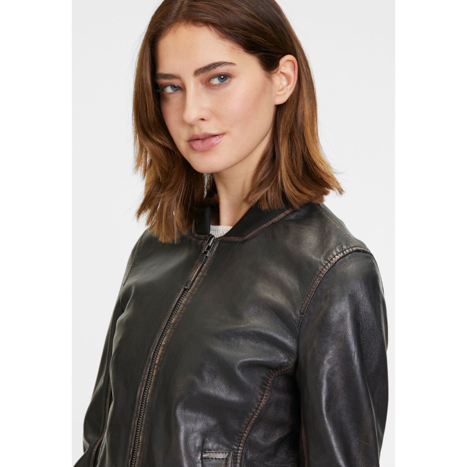Geaca de Piele Dama Mauritius Negru Vintage GWBrita – Black Friday Geaca de Piele Dama Mauritius Negru Vintage GWBrita – Black Friday
