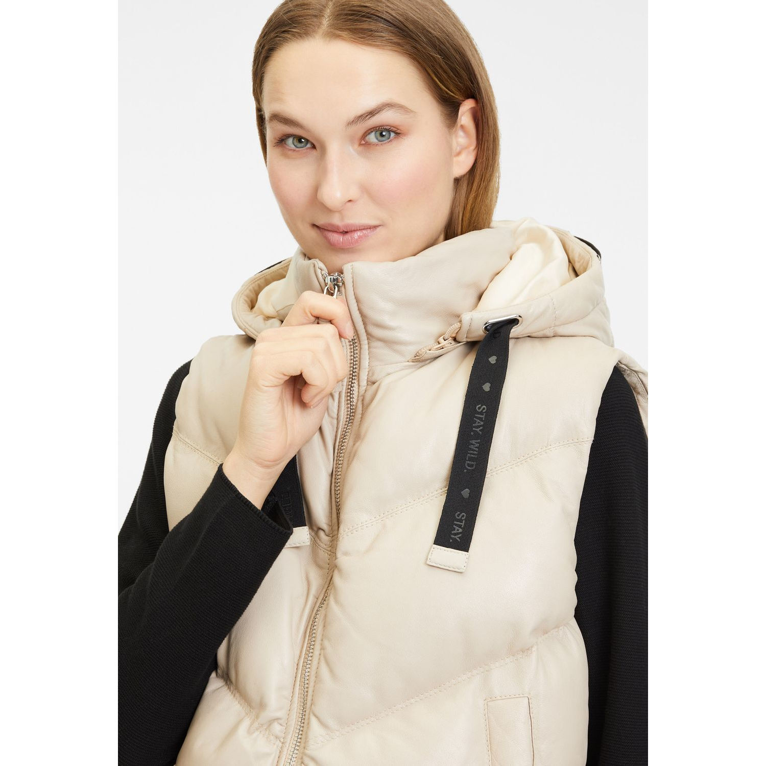 Vesta de Piele Dama Mauritius Bej GWNamica – Veste de Piele Vesta de Piele Dama Mauritius Bej GWNamica – Veste de Piele