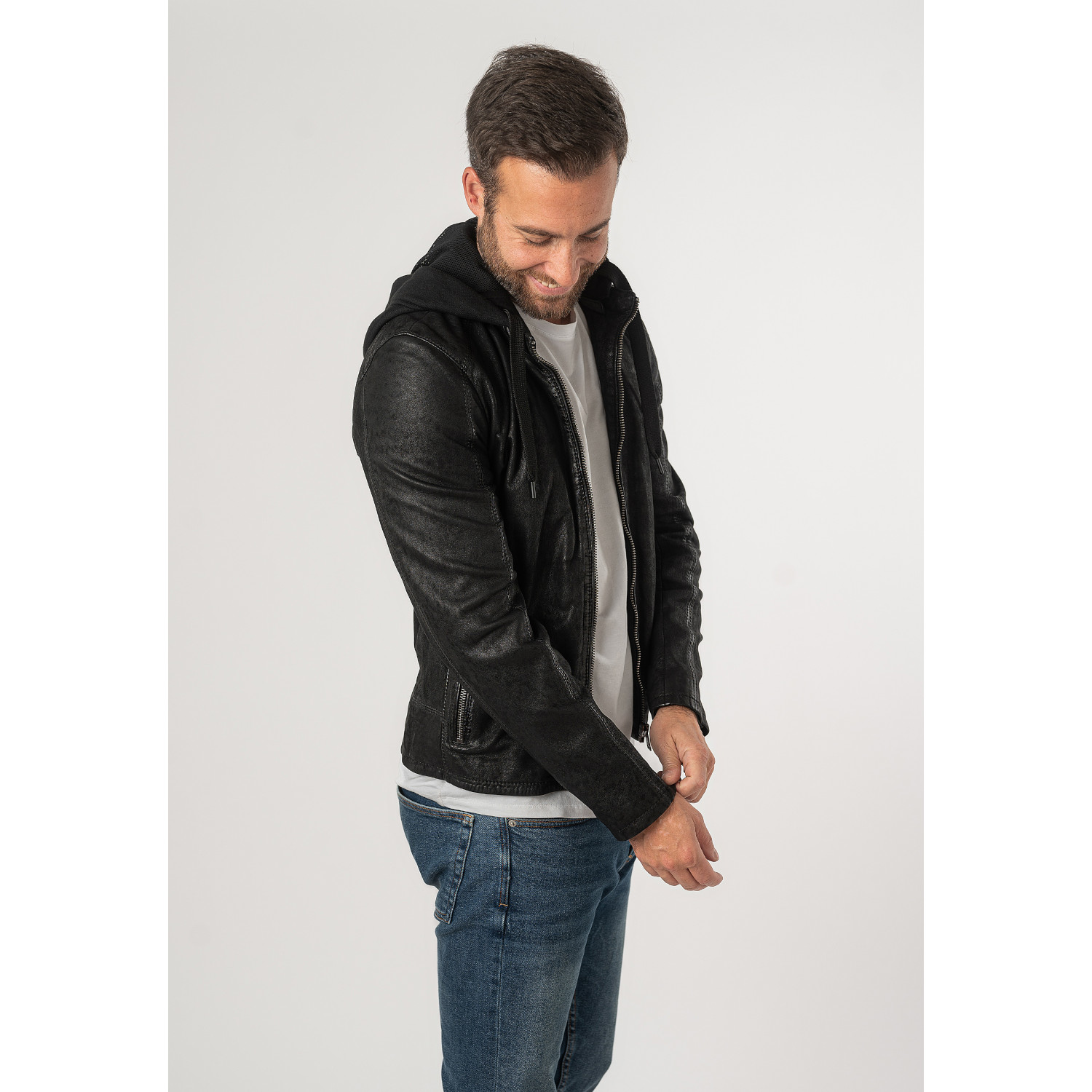 Geaca de Piele Barbati 2.0 by Mauritius Neagra 2MCrain – Black Friday Geaca de Piele Barbati 2.0 by Mauritius Neagra 2MCrain – Black Friday