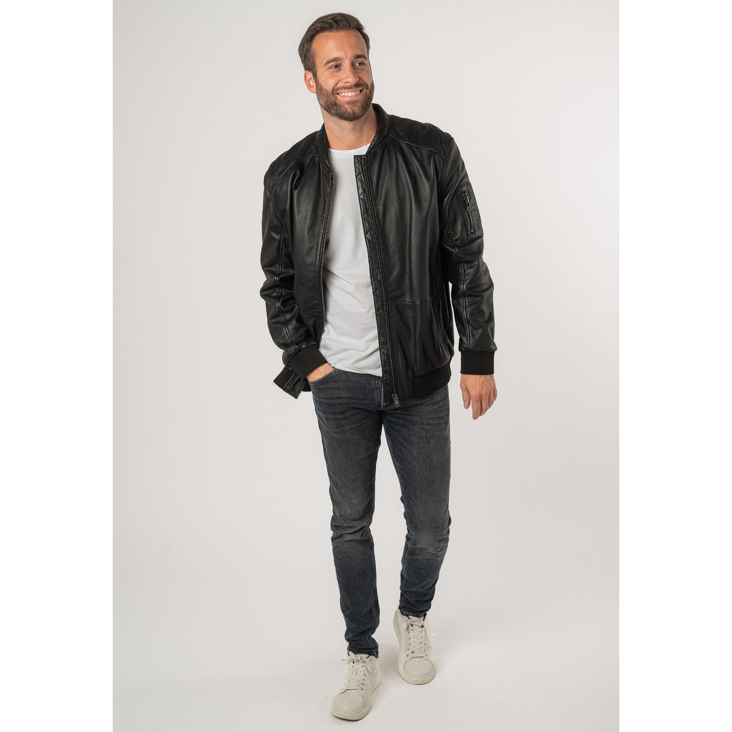 Geaca de Piele Unisex 2.0 by Mauritius Neagra 2MKaira – Geci de Piele Geaca de Piele Unisex 2.0 by Mauritius Neagra 2MKaira – Geci de Piele