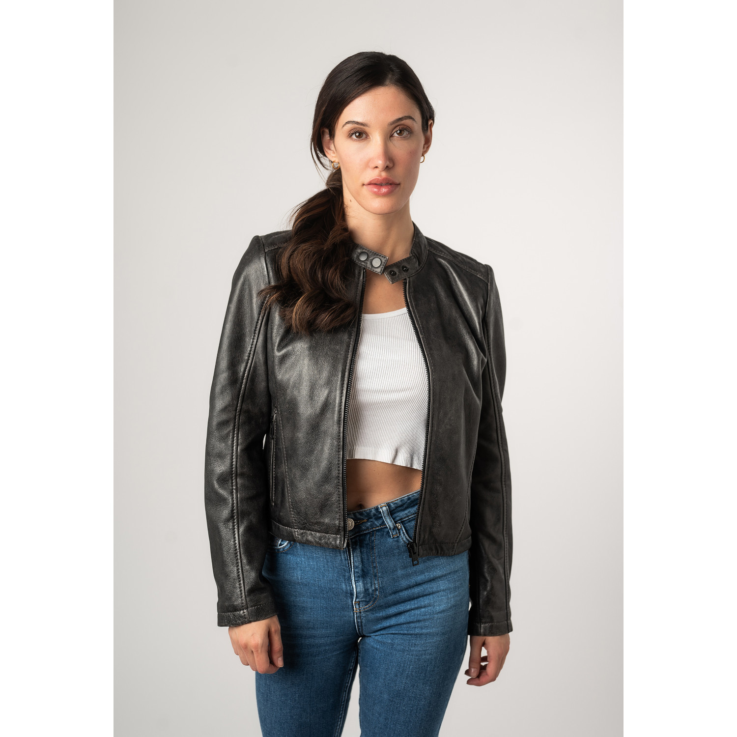 2WRayla 2.0 by Mauritius – Geacă piele gri vintage Slim Fit Geacă de piele damă gri vintage 2.0 by Mauritius 2WRayla cu șireturi laterale