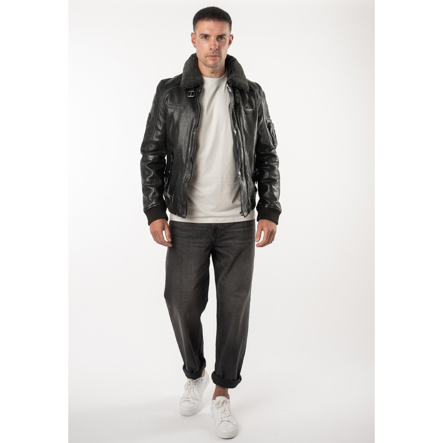 Mauritius MMFiort - Geacă de Iarnă din Piele Bărbați Neagră - Regular Fit, Stil Aviator Geacă de iarnă din piele pentru bărbați Mauritius MMFiort neagră în stil aviator