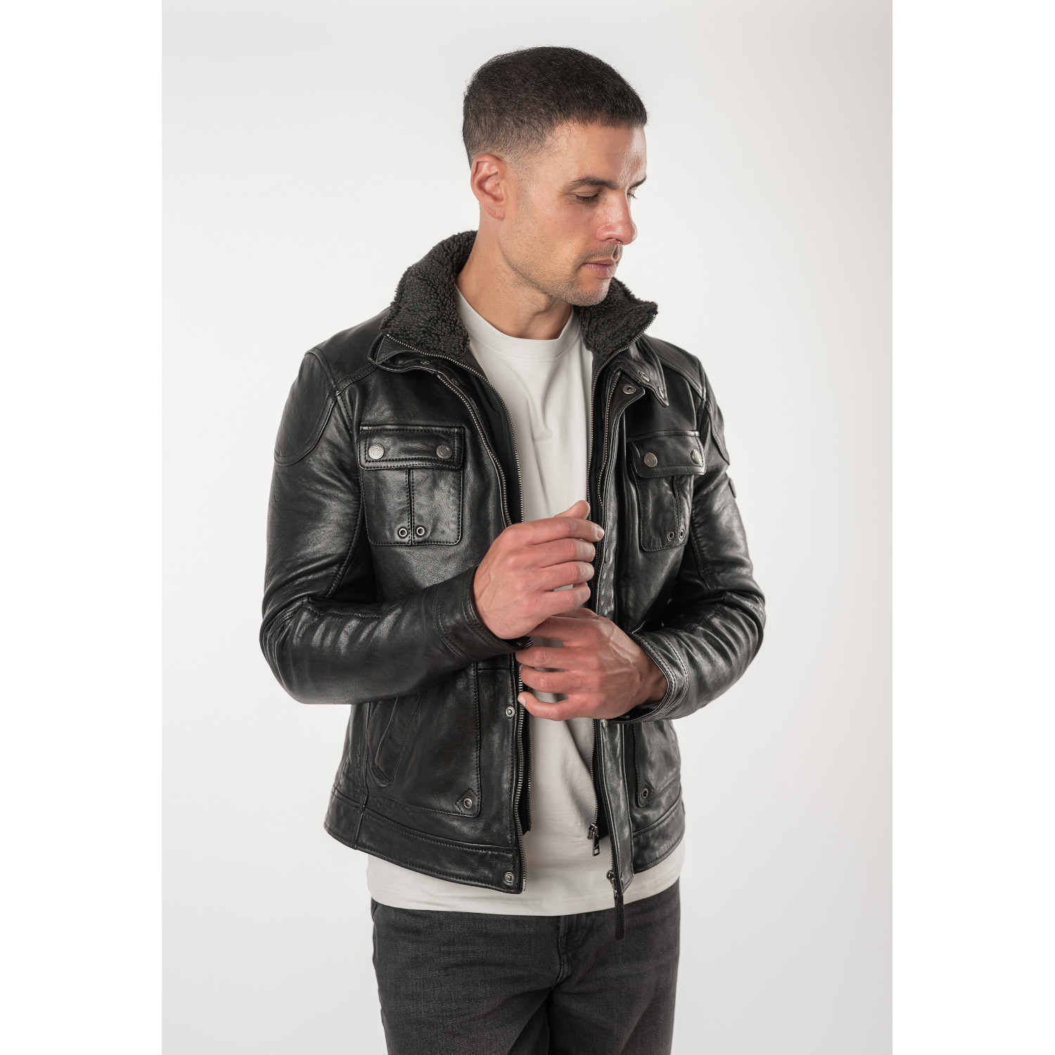 Mauritius MMTorric - Geacă de Piele Bărbați Neagră Regular Fit, Stil Field Jacket Geacă de Piele Bărbați Mauritius Neagră MMTorric cu Guler din Blană Artificială