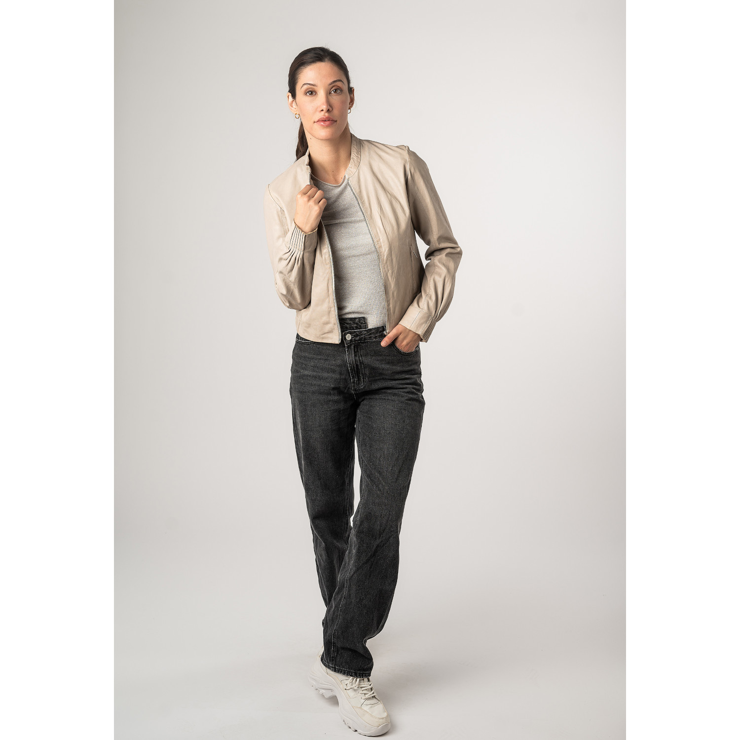 geaca piele naturala dama mauritius mwcandie alb ivoriu mansete plisate