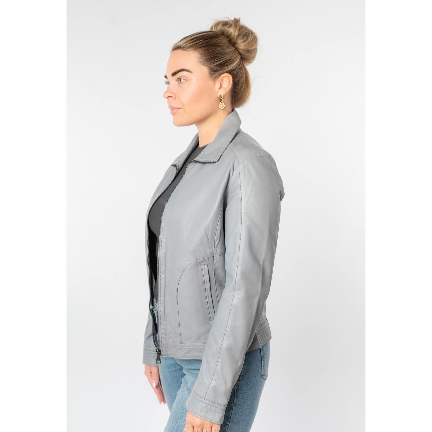 Geaca de Piele Dama Mauritius Albastru Deschis MWKaroh – Geci de Piele Geaca de Piele Dama Mauritius Albastru Deschis MWKaroh – Geci de Piele