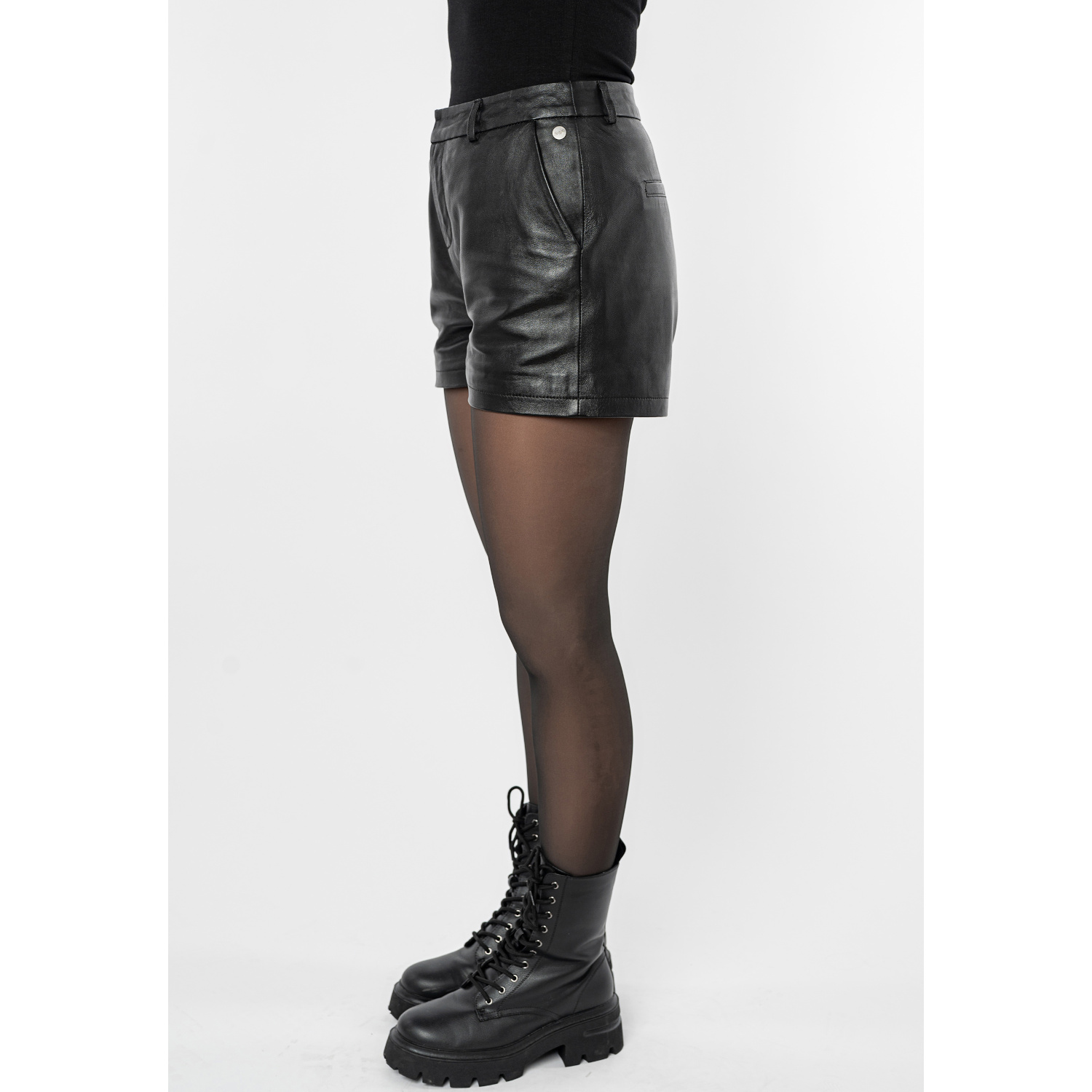 Mauritius MWMaluna - Pantaloni scurți de piele damă negri modern chic Pantaloni scurți de piele damă Mauritius MWMaluna negri regular fit