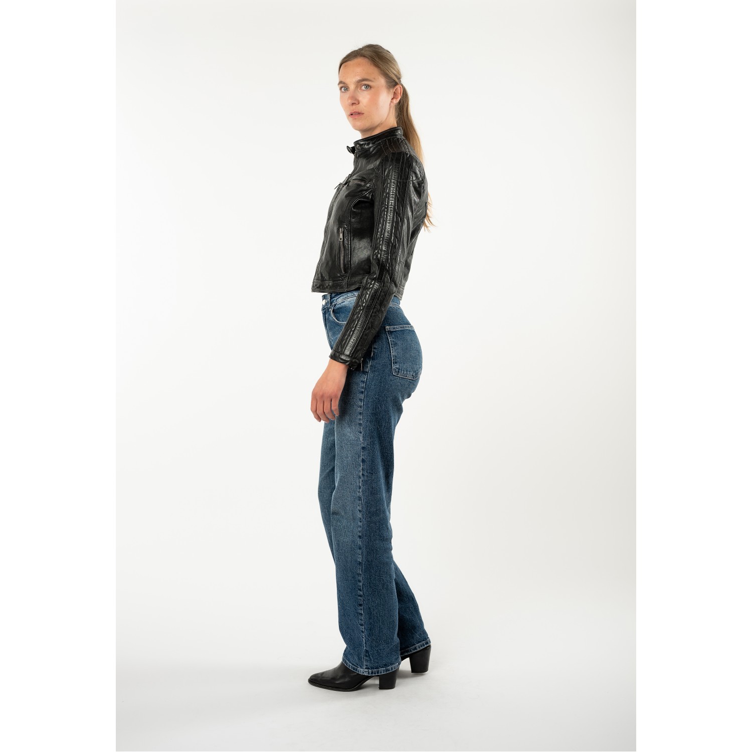 Geacă de Piele Damă Mauritius MWIsadora Neagră Slim Fit cu stea aplicată pe spate