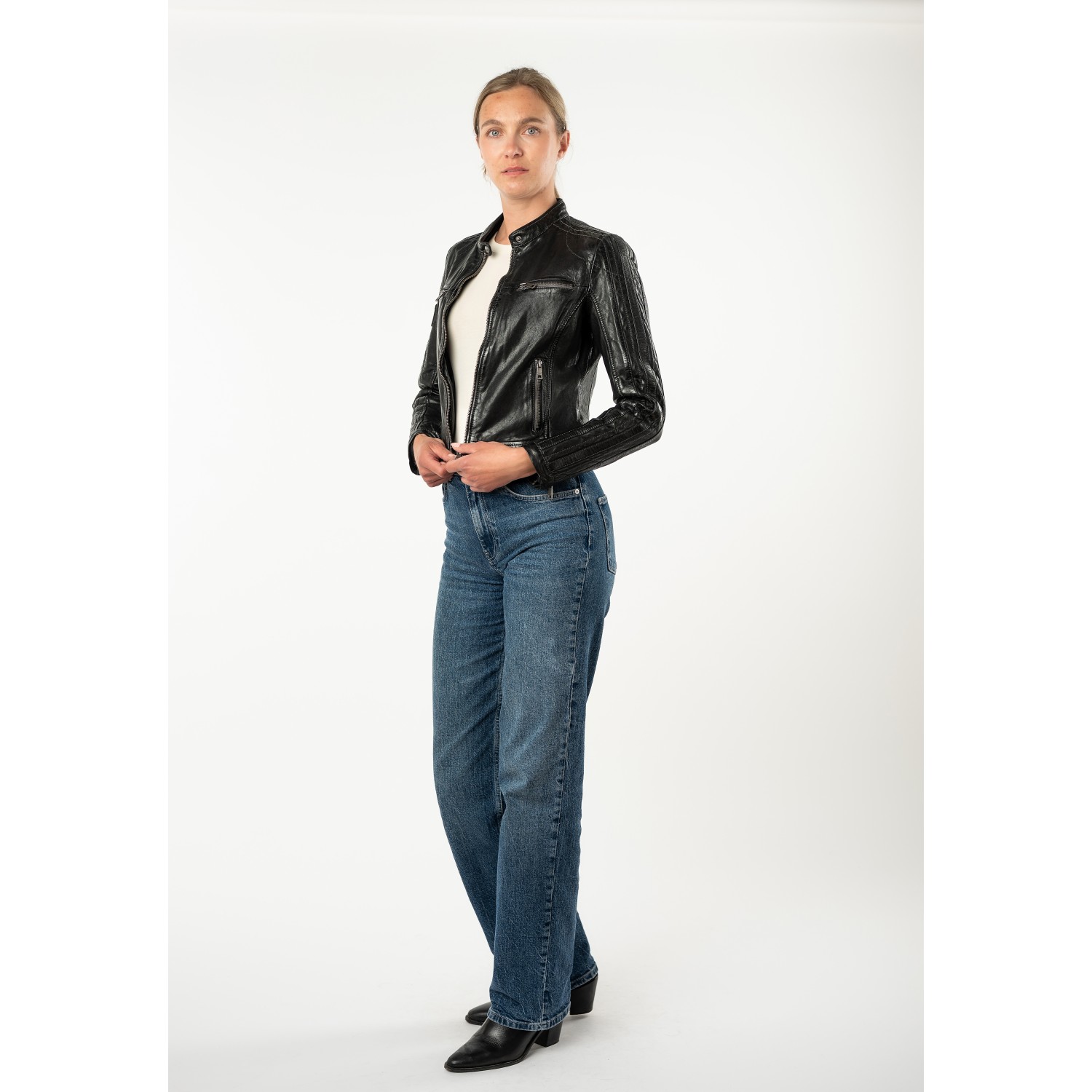 Geacă de Piele Damă Mauritius MWIsadora Neagră Slim Fit cu stea aplicată pe spate