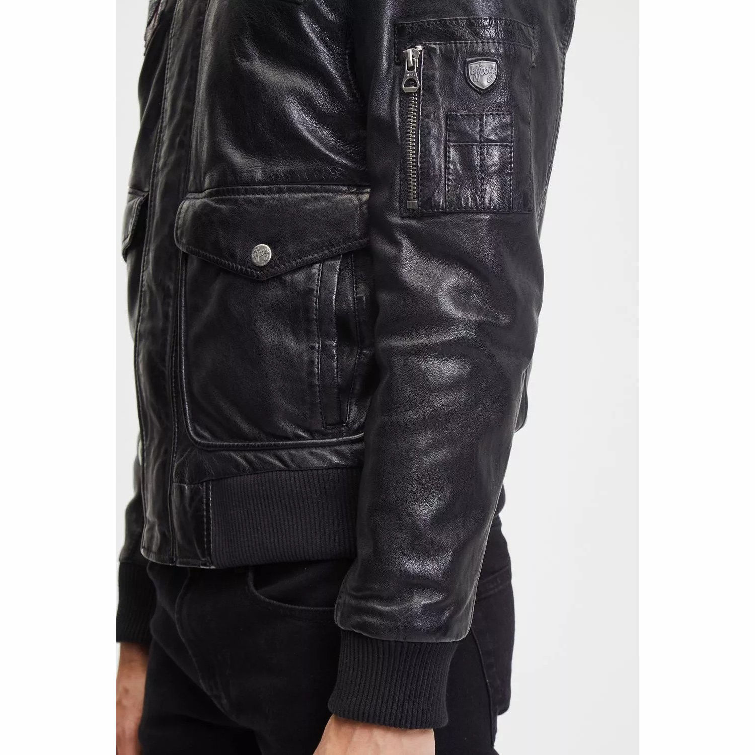 Geaca de Piele Barbati Gipsy Neagra GMCruise – IMBRACAMINTE Geaca de Piele Barbati Gipsy Neagra GMCruise – IMBRACAMINTE