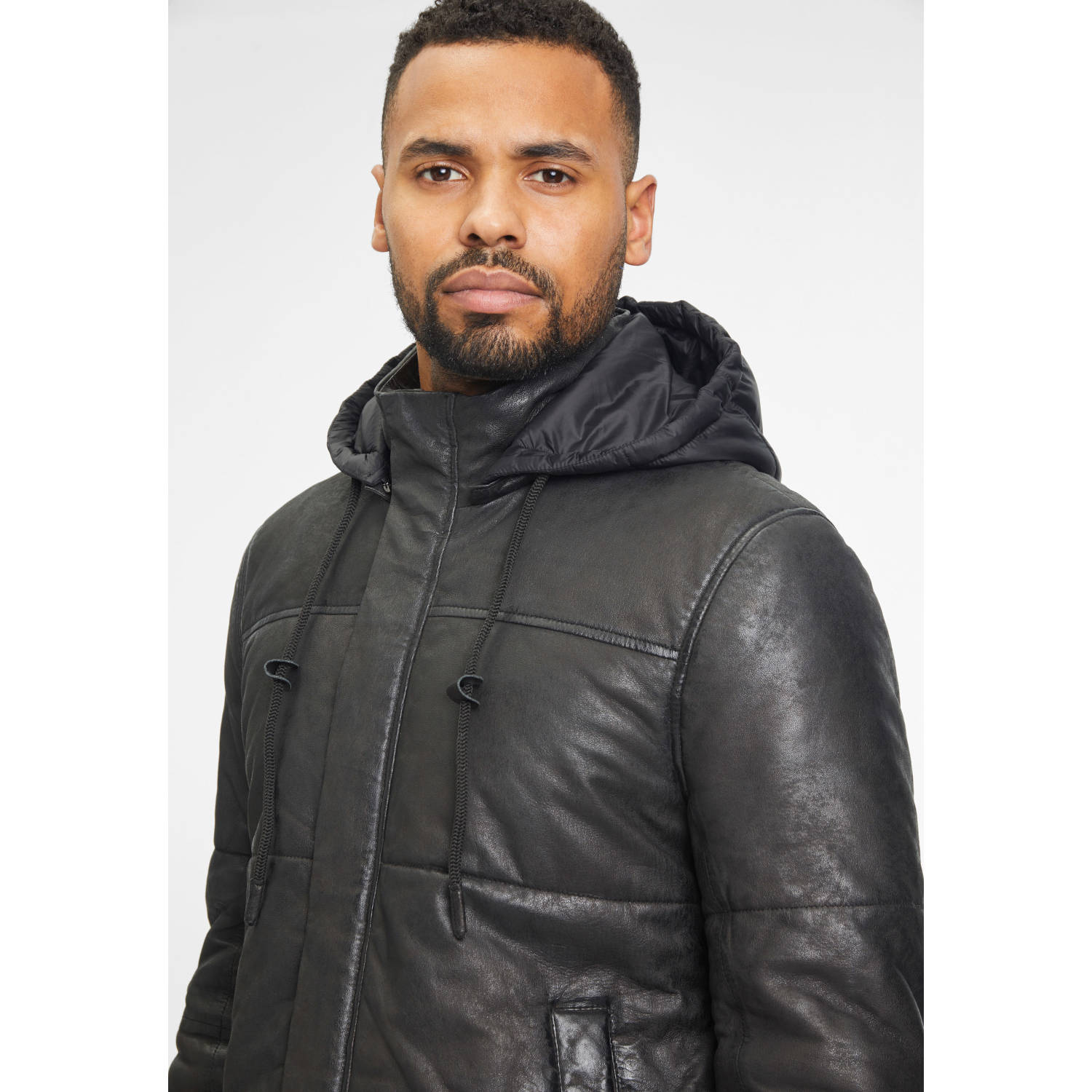 Geaca de Iarna din Piele Barbati Gipsy Neagra GMDule – Black Friday Geaca de Iarna din Piele Barbati Gipsy Neagra GMDule – Black Friday