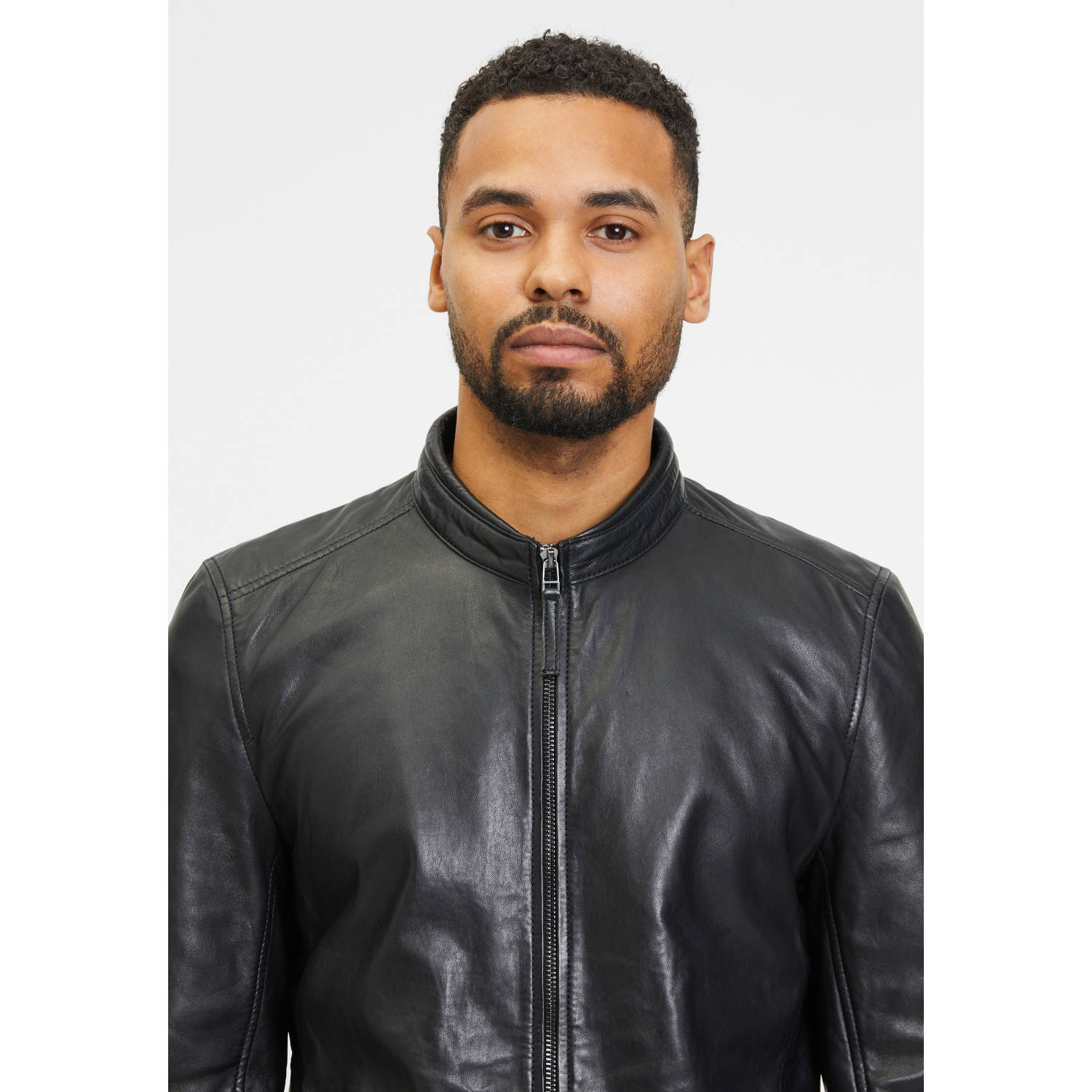 Geaca de Piele Barbati Gipsy Neagra GMYupic LTOV – IMBRACAMINTE Geaca de Piele Barbati Gipsy Neagra GMYupic LTOV – IMBRACAMINTE