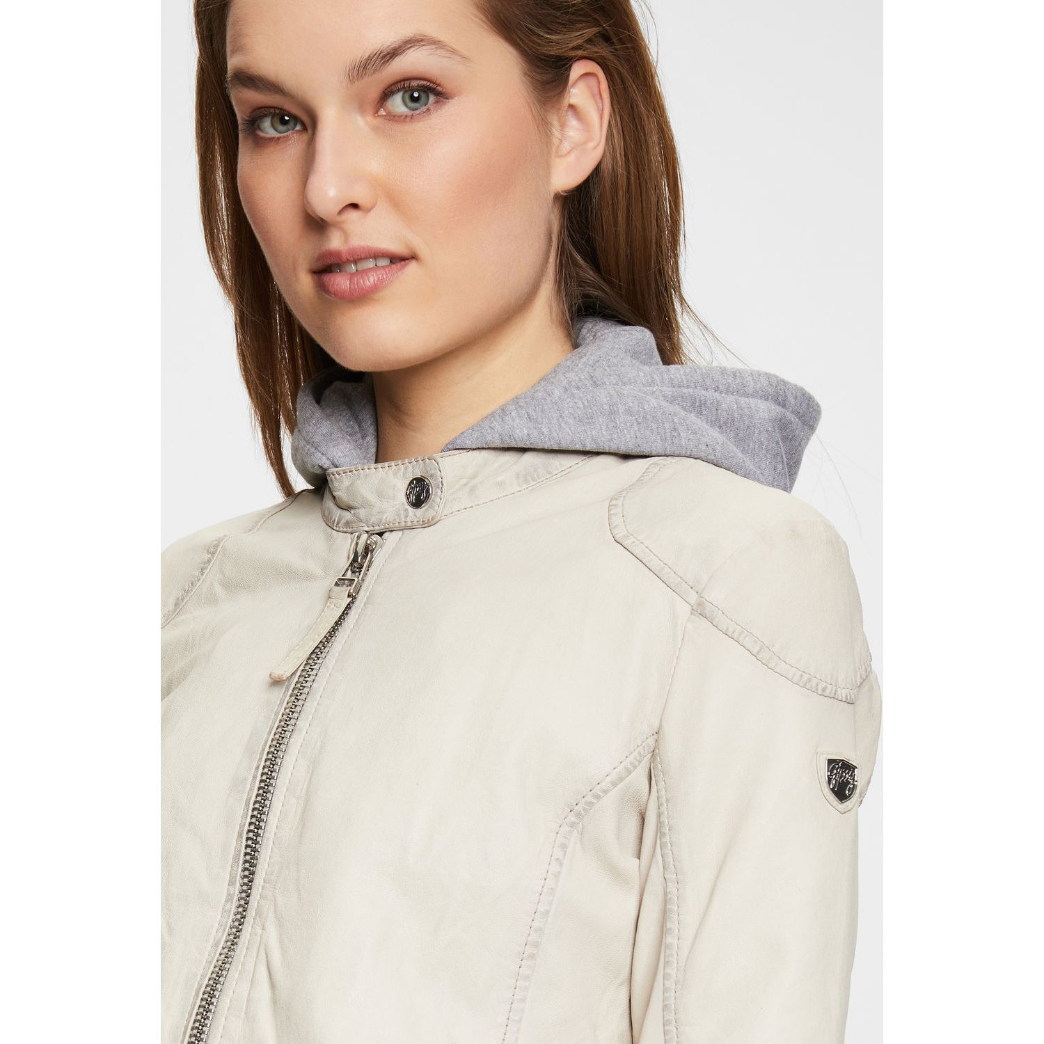 Geaca de Piele Dama Gipsy Alb Murdar GWFinja – IMBRACAMINTE Geaca de Piele Dama Gipsy Alb Murdar GWFinja – IMBRACAMINTE