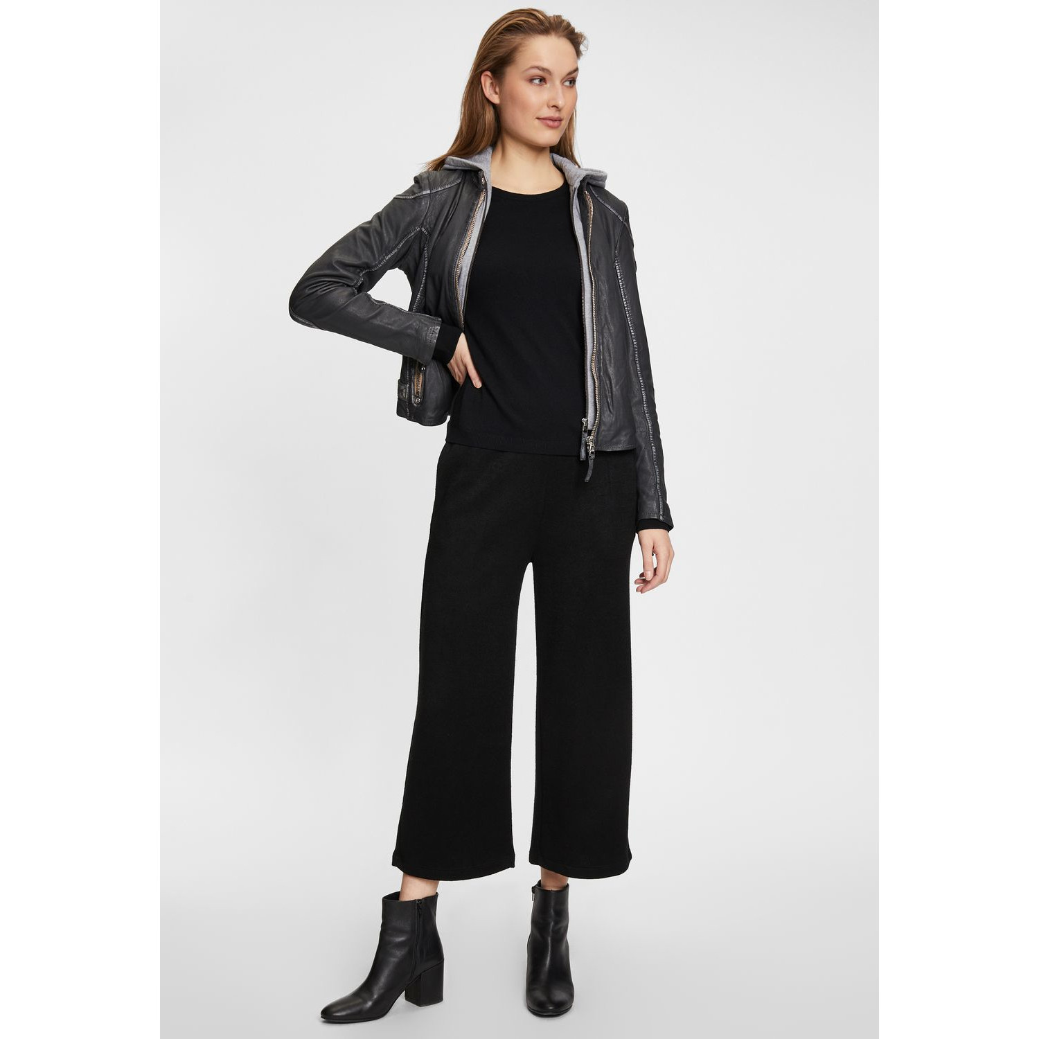 Geaca de Piele Dama Gipsy Negru Grafit GWFinja – IMBRACAMINTE Geaca de Piele Dama Gipsy Negru Grafit GWFinja – IMBRACAMINTE