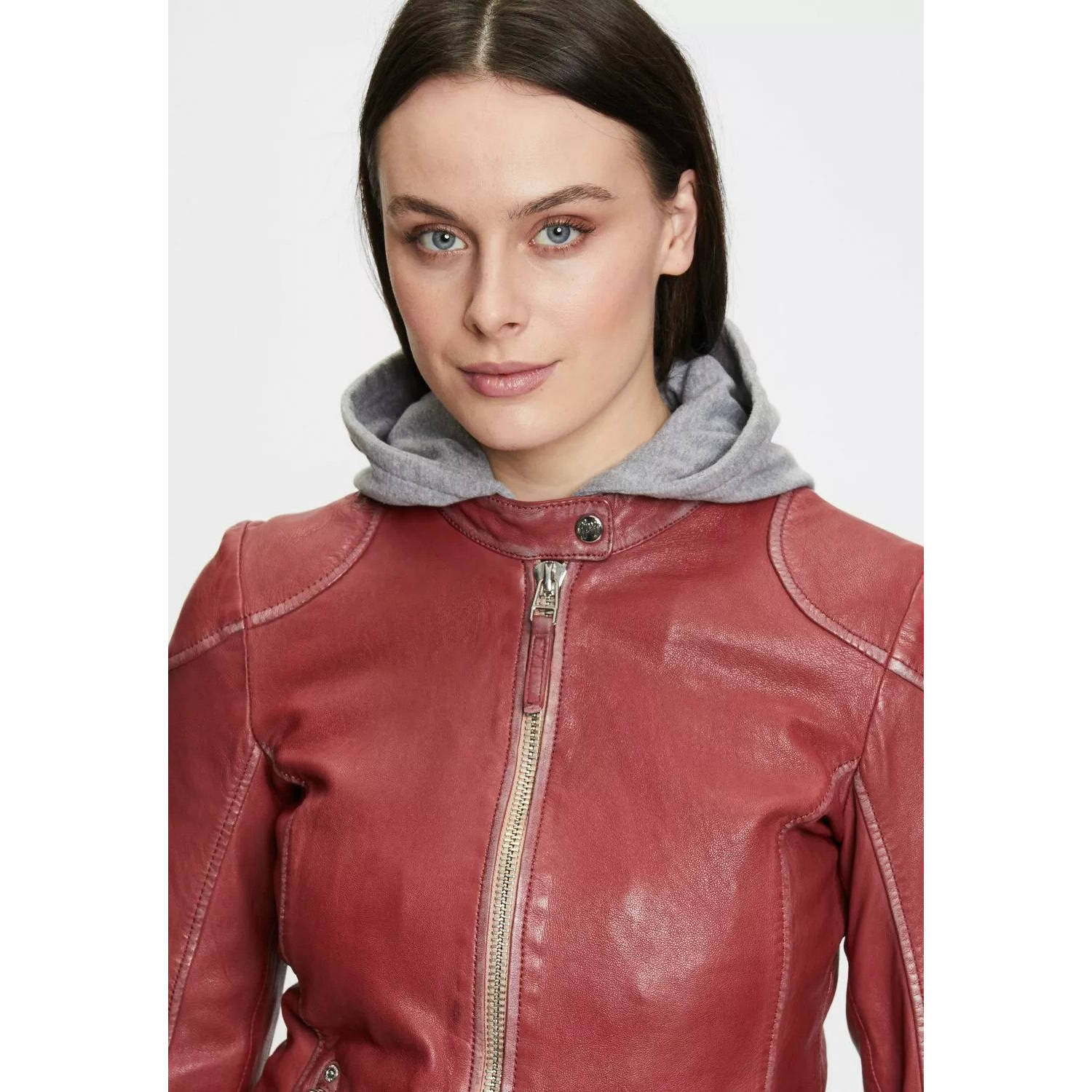 Geaca de Piele Dama Gipsy Rosu Caramiziu GWFinja – IMBRACAMINTE Geaca de Piele Dama Gipsy Rosu Caramiziu GWFinja – IMBRACAMINTE