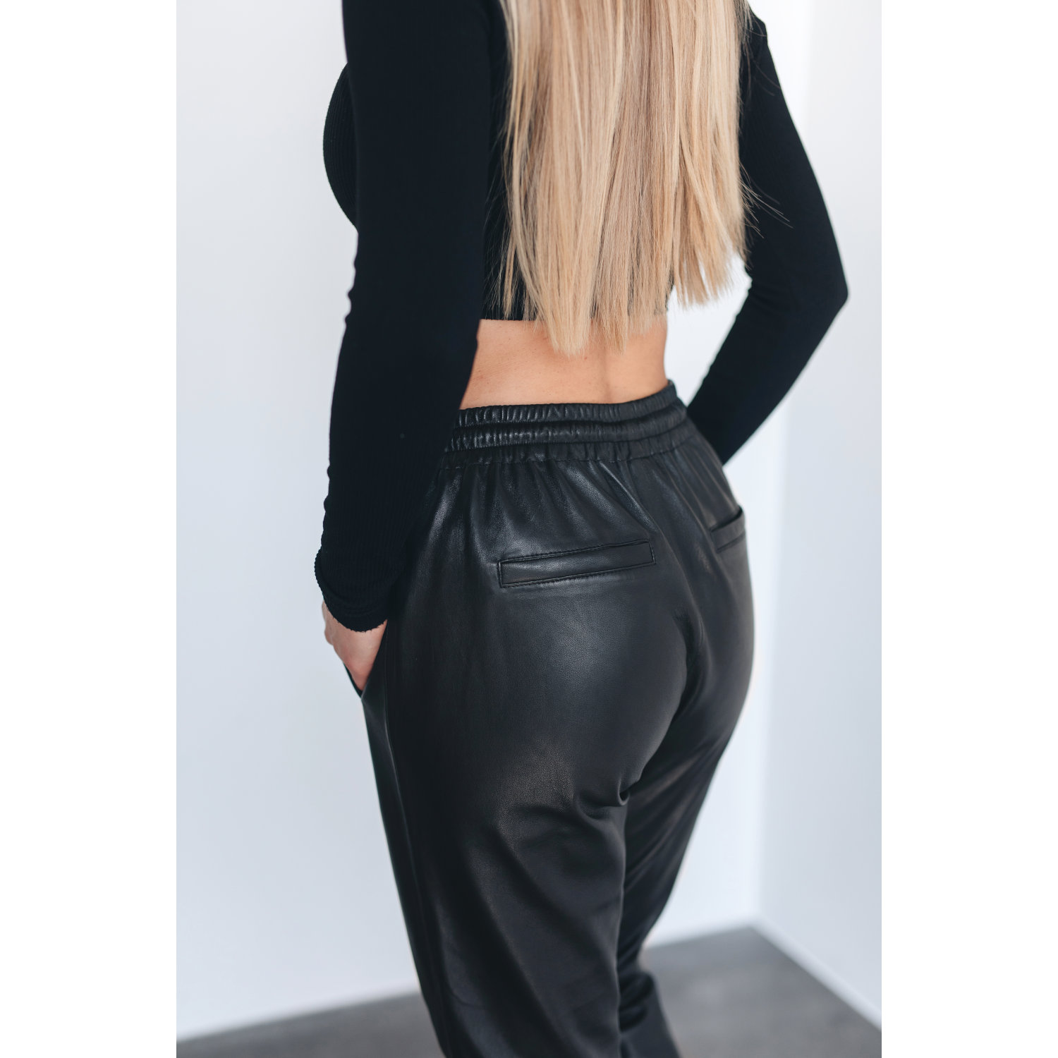 Pantaloni de Piele Dama Gipsy Negri GWTariza – IMBRACAMINTE
