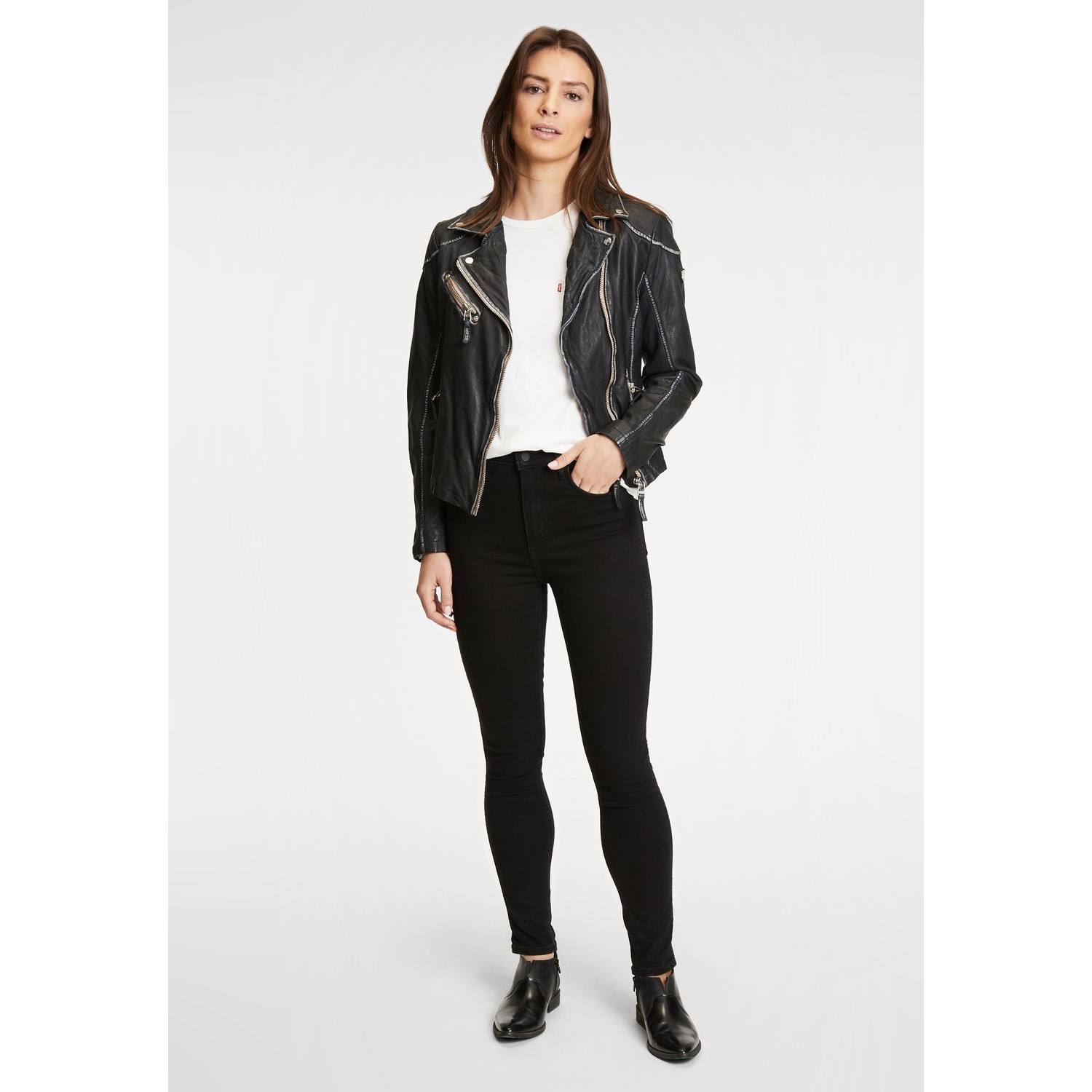 Geaca de Piele Dama Gipsy Neagra PGG – IMBRACAMINTE Geaca de Piele Dama Gipsy Neagra PGG – IMBRACAMINTE