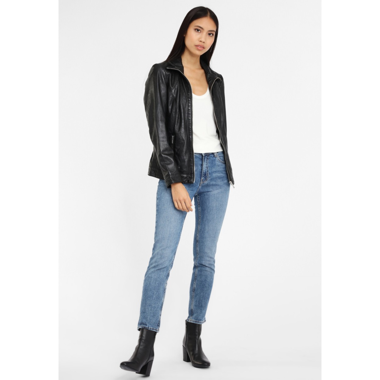 Geaca de Piele Naturala Dama Gipsy Neagra Breeze S20 LAJUV – IMBRACAMINTE Geaca de Piele Naturala Dama Gipsy Neagra Breeze S20 LAJUV – IMBRACAMINTE