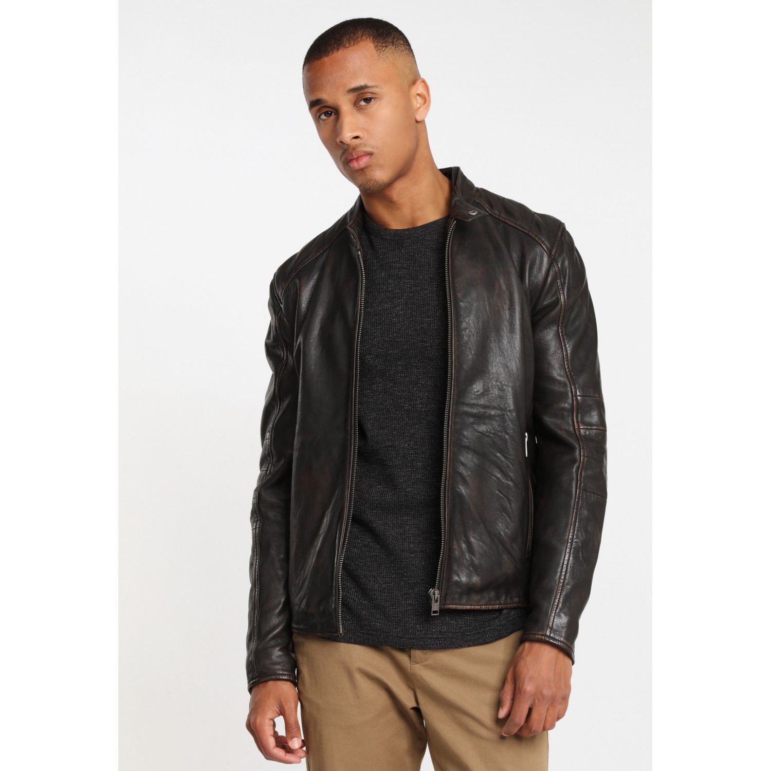 Geaca de Piele Naturala Barbati Gipsy Negru/Maro G2BLews SF LARETV – Black Friday Geaca de Piele Naturala Barbati Gipsy Negru/Maro G2BLews SF LARETV – Black Friday