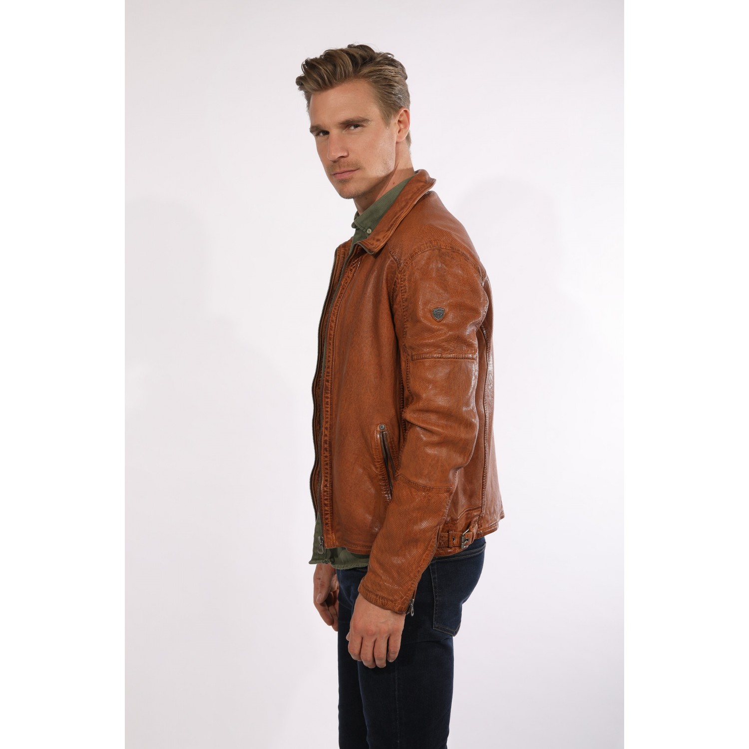 Geaca de Piele Naturala Barbati Gipsy Coniac GBBaxley LATARV – IMBRACAMINTE Geaca de Piele Naturala Barbati Gipsy Coniac GBBaxley LATARV – IMBRACAMINTE