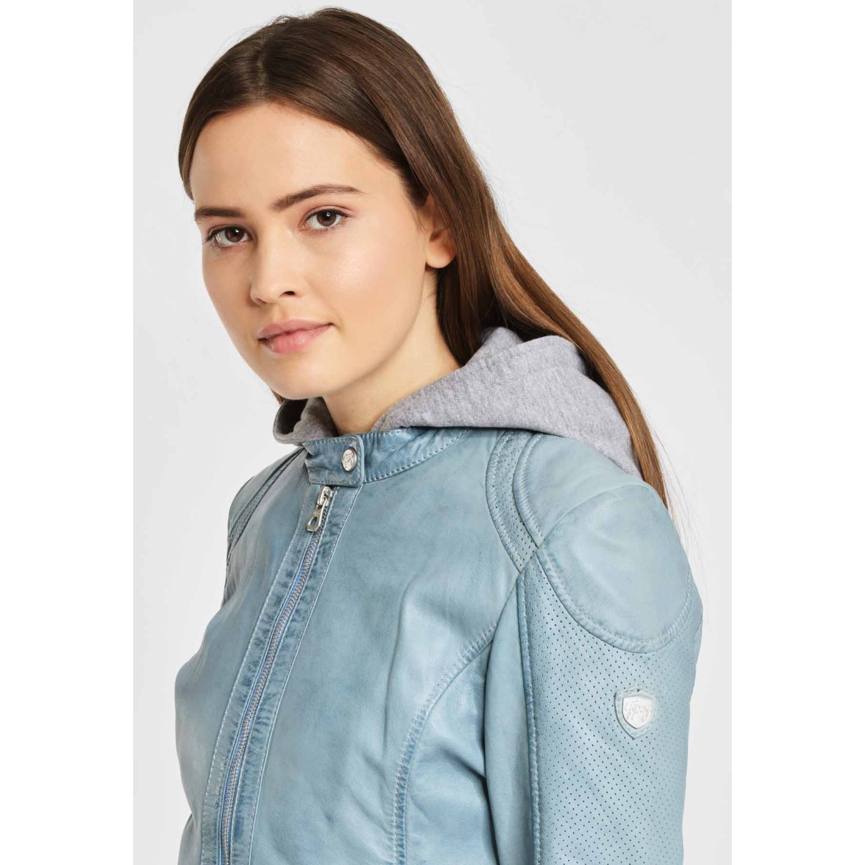 Geaca de Piele Naturala Dama Gipsy Albastru Deschis GGAelly LAMAS – IMBRACAMINTE Geaca de Piele Naturala Dama Gipsy Albastru Deschis GGAelly LAMAS – IMBRACAMINTE