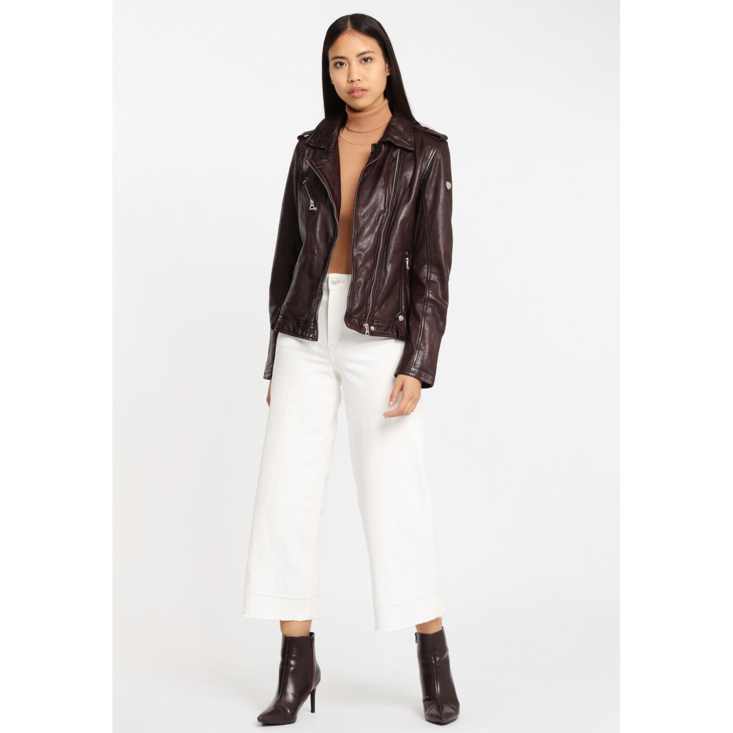 Geaca de Piele Dama Gipsy Visinie GGFamos LAMAXV – IMBRACAMINTE Geaca de Piele Dama Gipsy Visinie GGFamos LAMAXV – IMBRACAMINTE