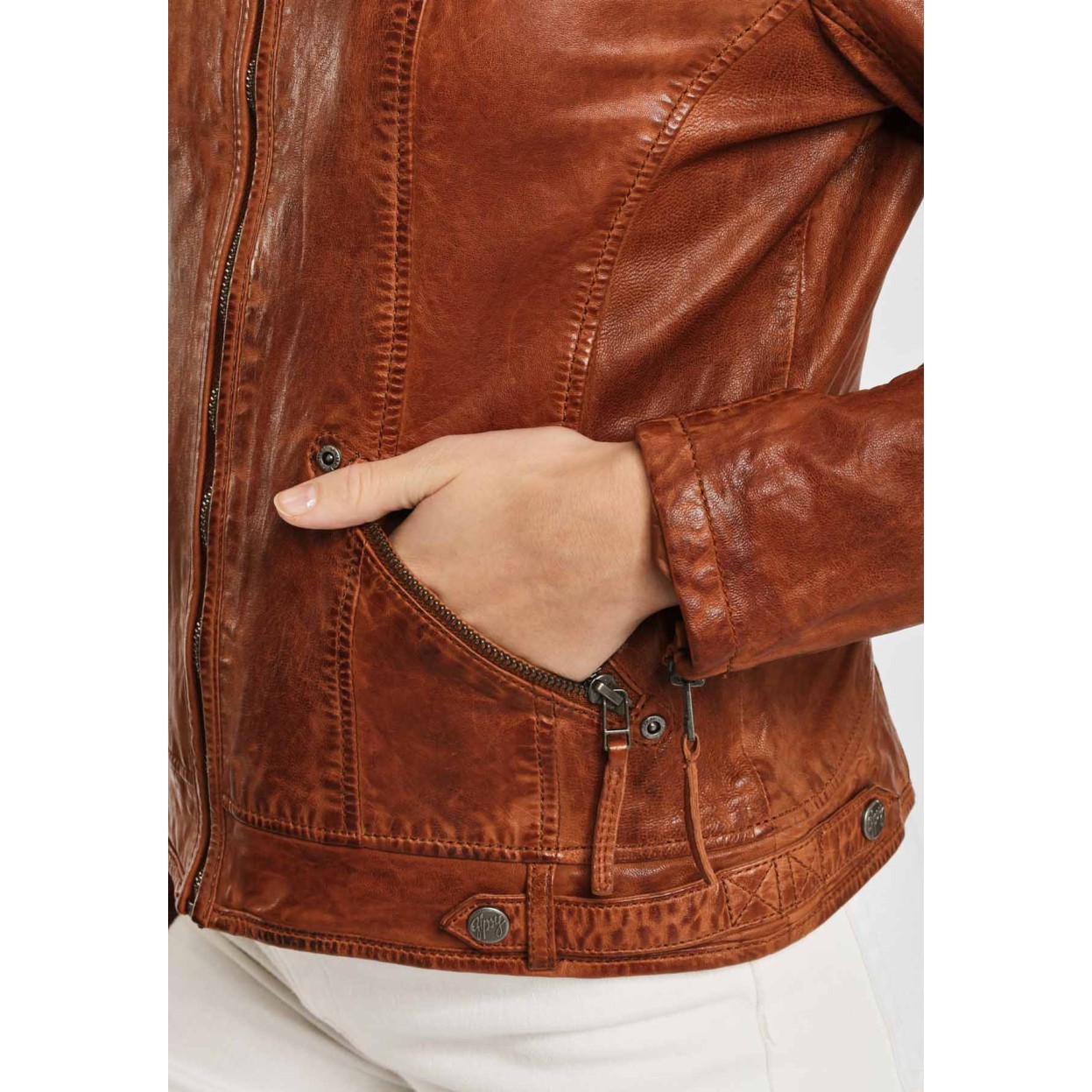 Geaca de Piele Naturala Dama Gipsy Coniac GGPollie LLAV – IMBRACAMINTE Geaca de Piele Naturala Dama Gipsy Coniac GGPollie LLAV – IMBRACAMINTE