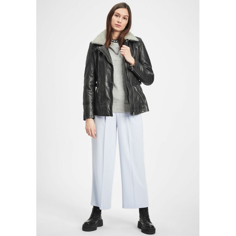 Geaca de Piele Dama Gipsy Neagra GWSanja LAHOV – IMBRACAMINTE Geaca de Piele Dama Gipsy Neagra GWSanja LAHOV – IMBRACAMINTE