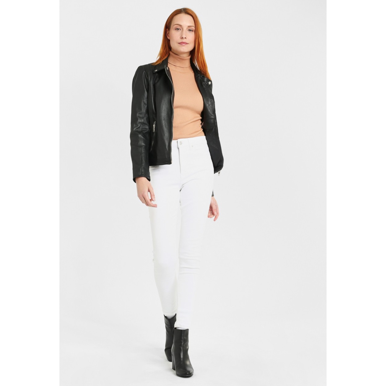 Geaca de Piele Naturala Dama Gipsy Neagra Shella LNV – IMBRACAMINTE Geaca de Piele Naturala Dama Gipsy Neagra Shella LNV – IMBRACAMINTE